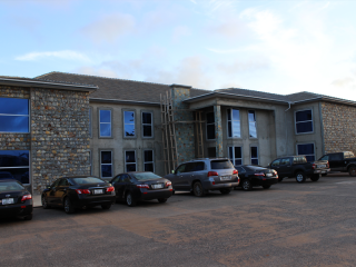 Corporate Office Building Construction Tema